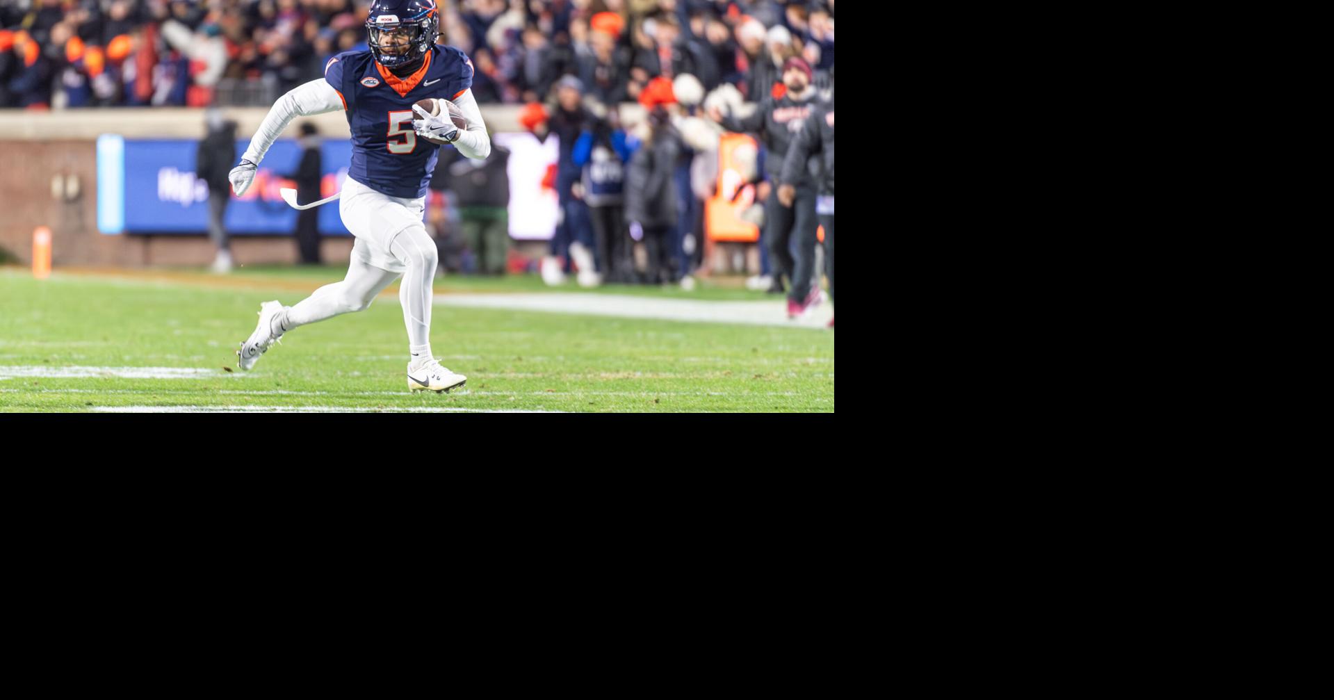 WR Kam Courtney wird seine Transferanmeldung zurückziehen und zum Virginia ...