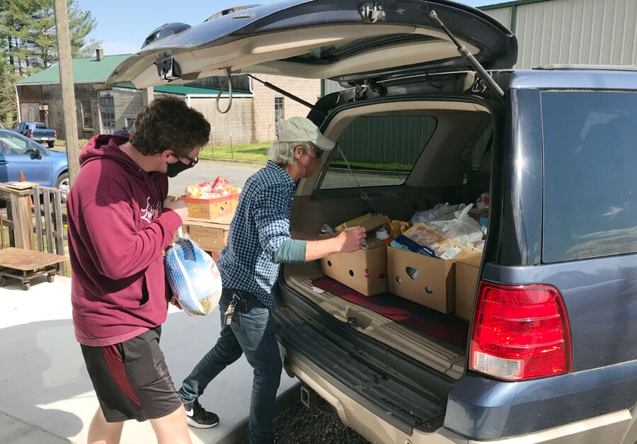 LOFP_volunteers loading_April 2021