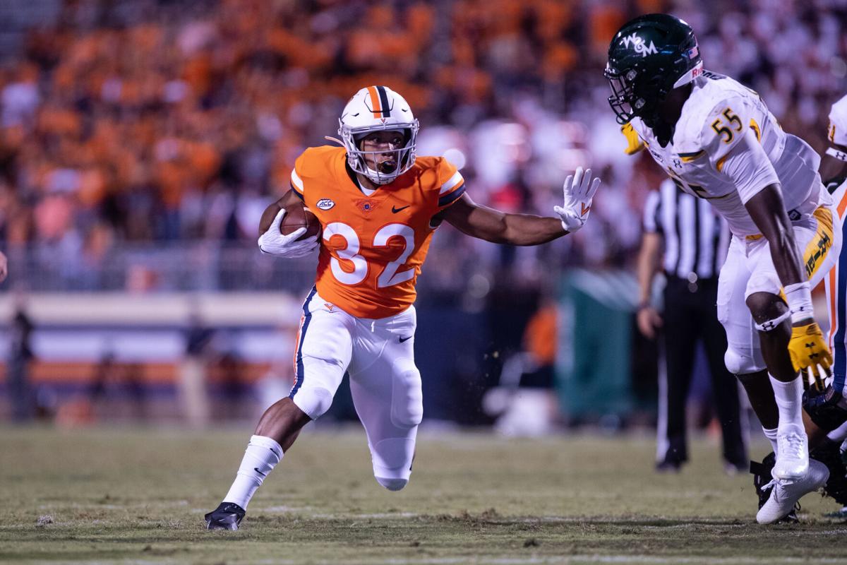 090521-cdp-sports-uvafootball363.JPG
