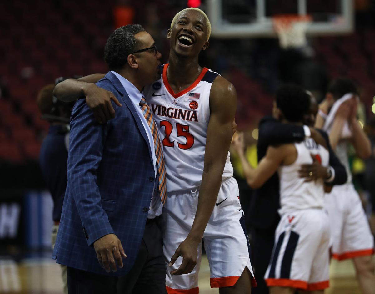 Photos Virginia Scrapes Past Oregon To The Elite 8 Basketball
