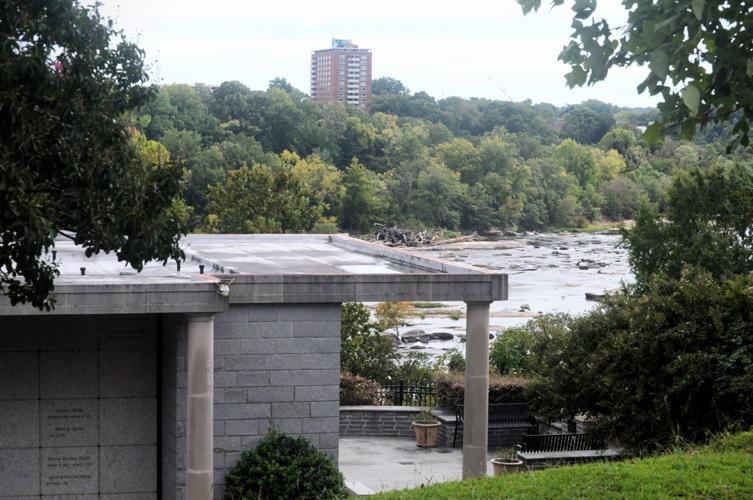 Hollywood Cemetery River View.jpg