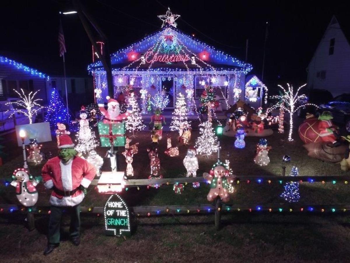 1411 Pennsylvania Ave The Live Grinch The Buzz Dailyprogress Com