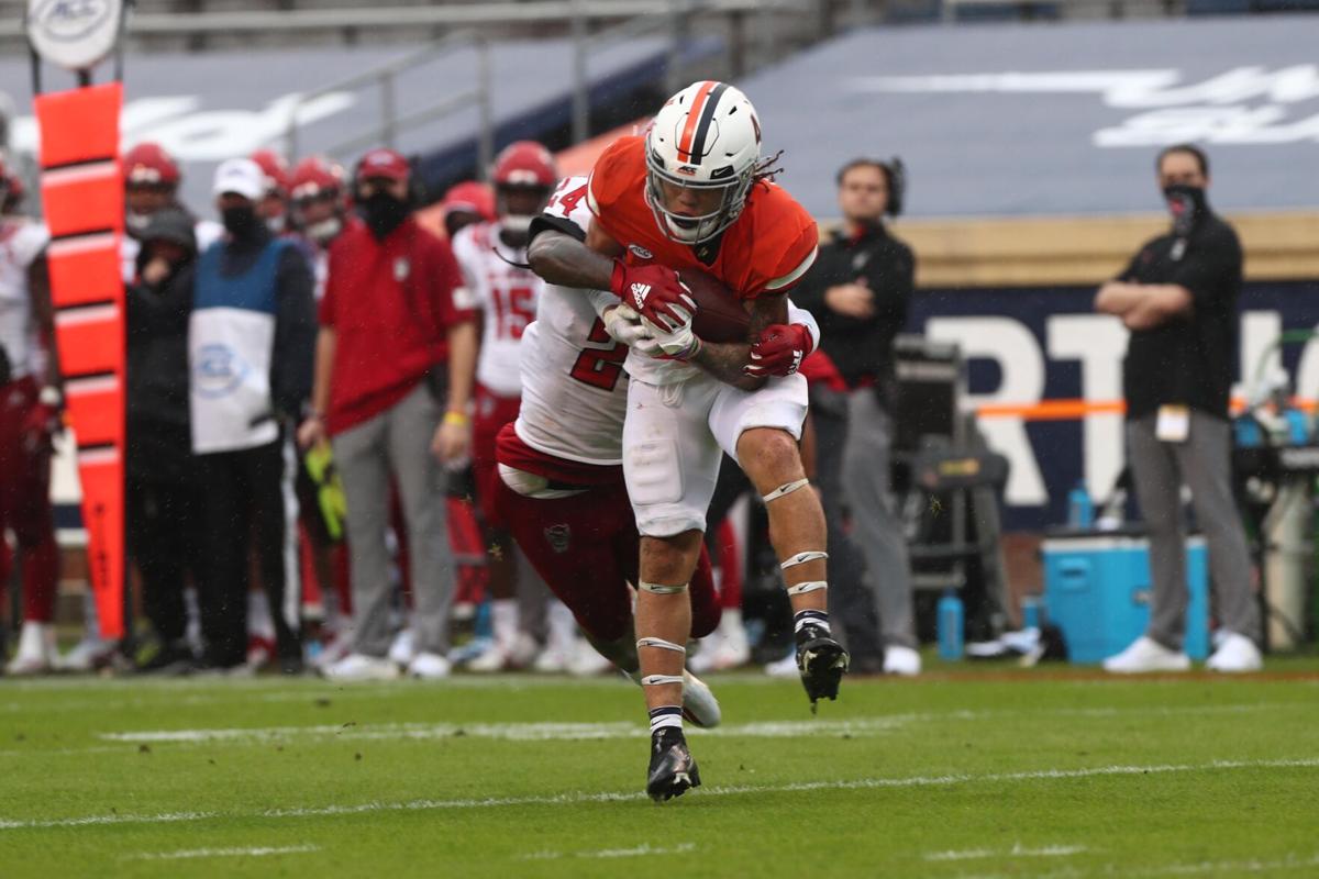 101020-ncstate-uvafootball152.JPG