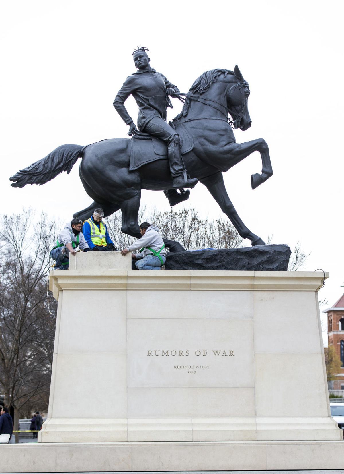 Kehinde Wiley's 'Rumors of War' being unveiled along