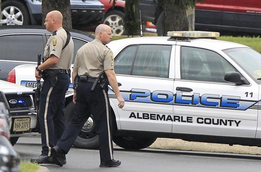 Scottsville man dies in automobile crash