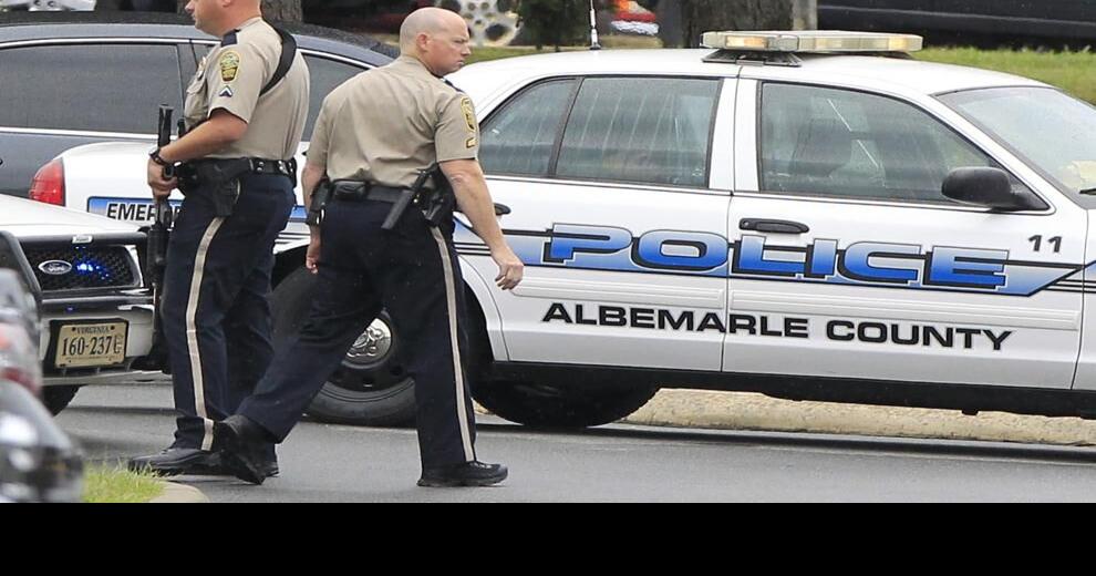 Scottsville man dies in automobile crash