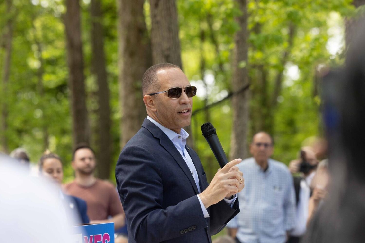 Hakeem Jeffries stumps in Henrico for vote yes redistricting campaign