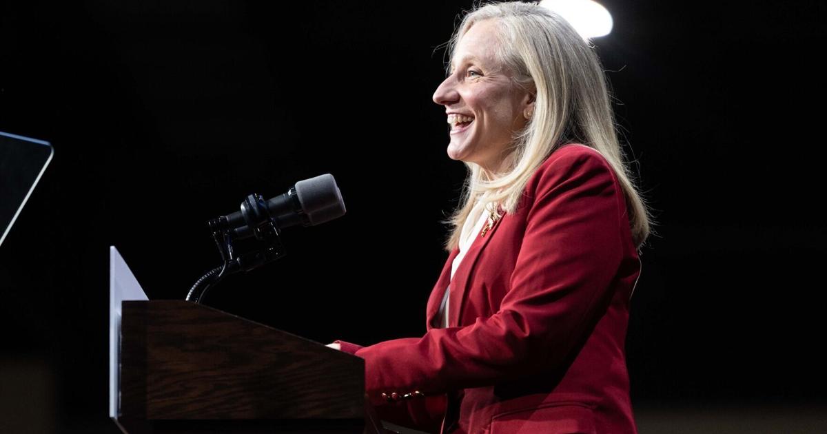 Spanberger prägt das Amtseinführungskomitee mit dem Stempel der UVa.