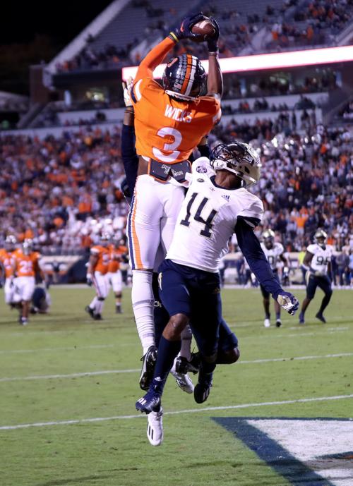 102321-cdp-sports-uva-football1069.JPG