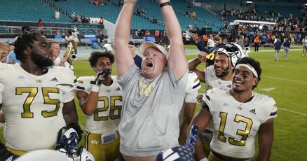 Teel Miamis clock gaffe against Georgia Tech headlines wild Saturday night Teel Miamis clock gaffe against Georgia Tech headlines wild Saturday night