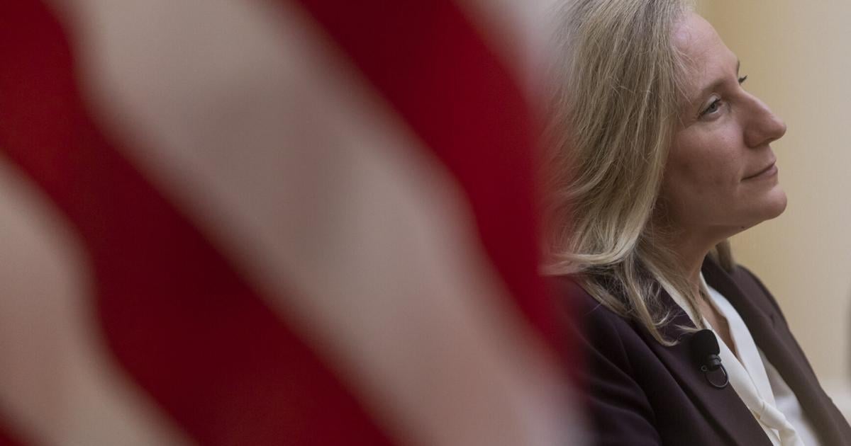 Spanberger could fire UVa board members, experts say