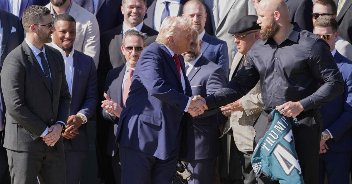 Liberale Partei gewinnt kanadische Wahlen; Trump feiert mit den Eagles | ...