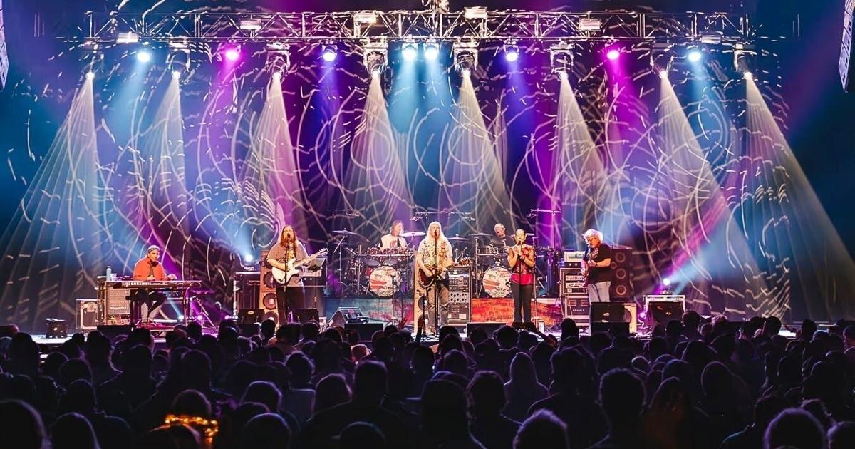 Dark Star Orchestra plant, die treuen Dead Heads in Charlottesville zu ...