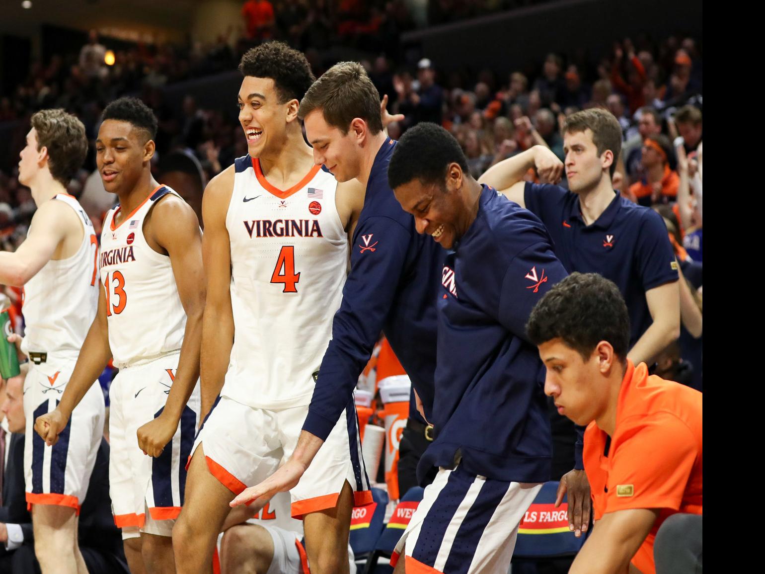 Virginia Men S Basketball Team Returns To Ap Top 25 Cavalier