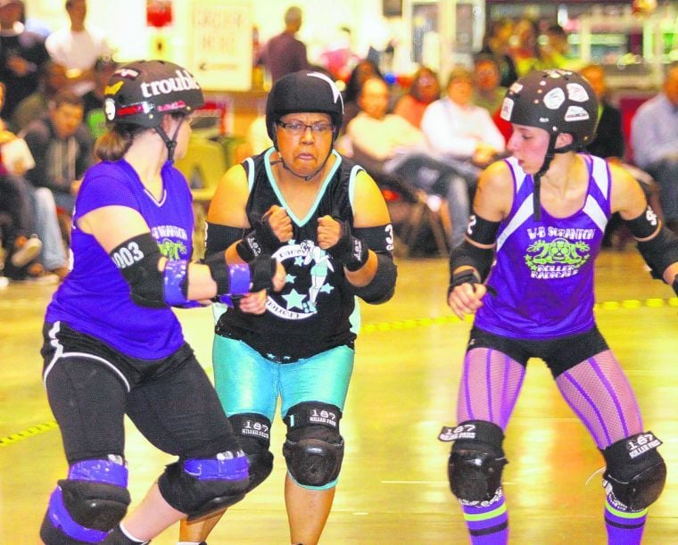 Behind the scenes of junior roller derby – The Cat's Eye