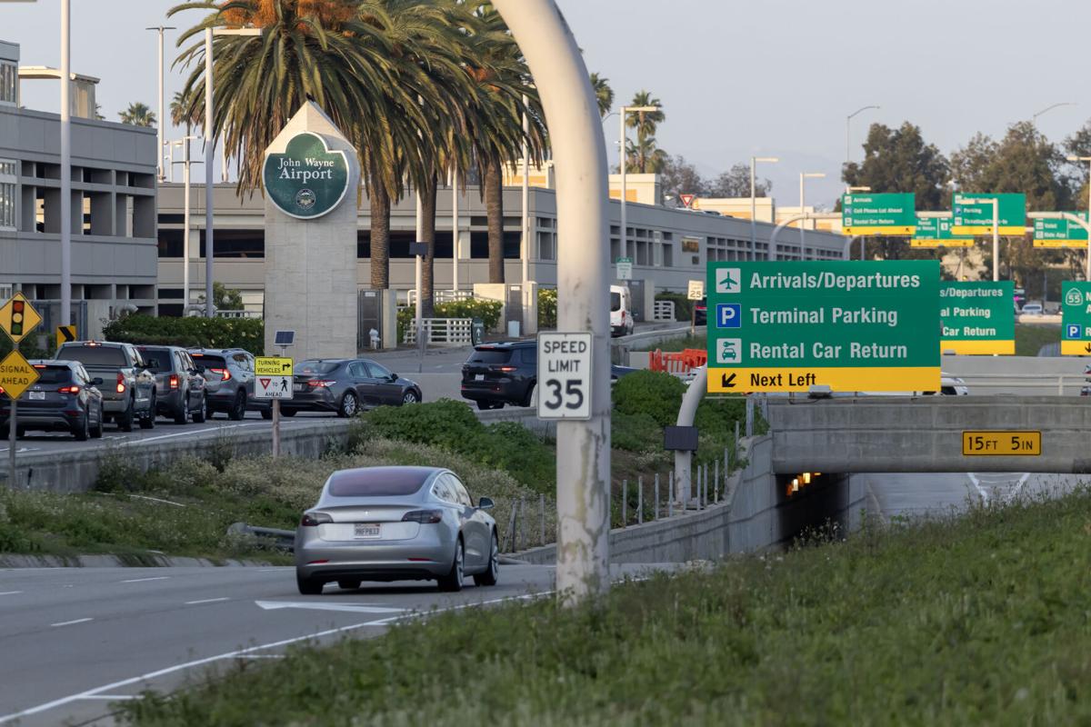 Orange County airport refuses to play DHS video | News | dailytitan.com, image size:1200x800