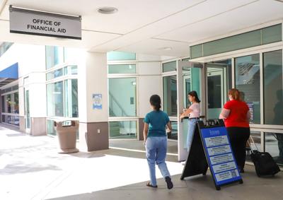Some students still wait for Cal Grants; University denies 