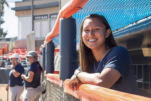 Kelsie Whitmore makes baseball history for Staten Island FerryHawks