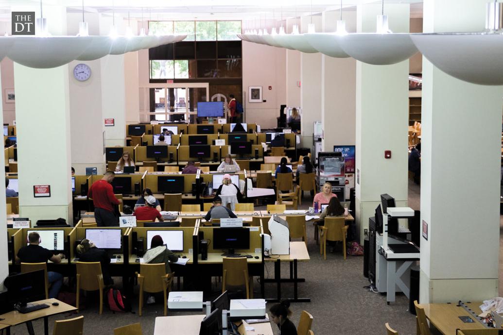 Campus life coaches provide advice for spring semester La Vida