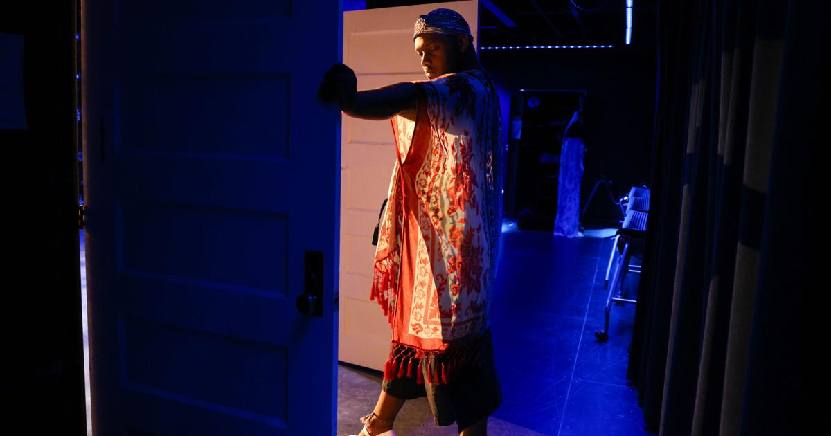 Cast, crew prepare for opening night of 'The Ghost Project' | Gallery ...