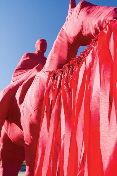 Saddle Tramps Student Organization Wraps Statue In Decades Old Ritual News Dailytoreador Com
