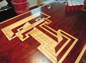 Unusual Canvas Tech Students Create Artistic Expressions On Beer