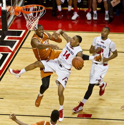 Get Wallpaper Crockett Shines In Final Game In United Spirit Arena Sports Desktop Wallpaper Free