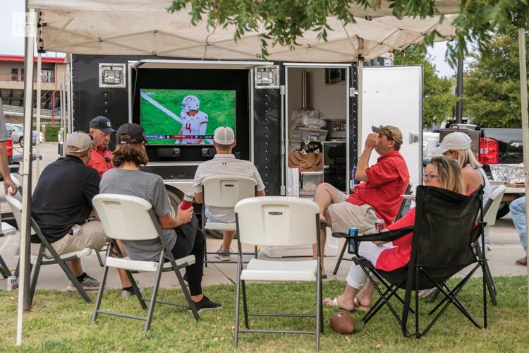 Texas Tech fans tailgate amid the COVID19 pandemic La Vida