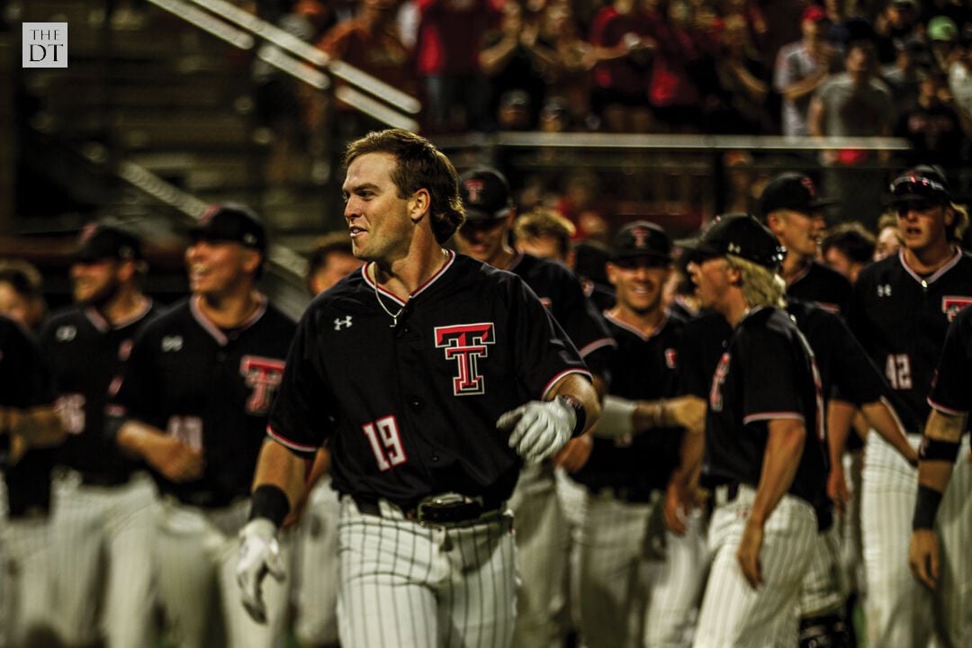 No. 2 Texas loses to No. 16 Texas Tech on walkoff steal of home