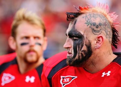 Texas Tech's Brandon Carter sporting clean-cut look