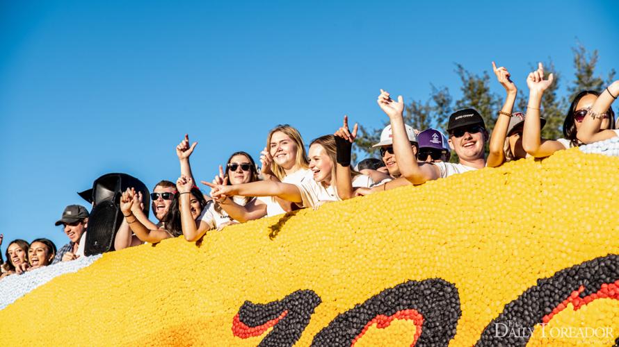 Texas Tech kicks off weekend with Parade Gallery