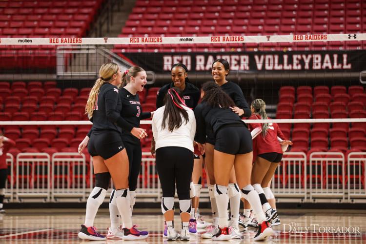 Tech volleyball picks up a 31 victory over The University of Oklahoma