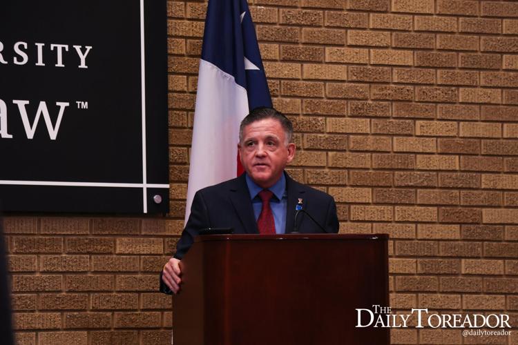 TTU Law Professor Geoffrey Corn receives certificate from U.S. Army