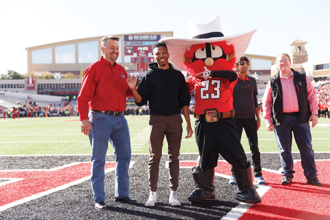 101919.FootballvsIowaState.ID0082wtp.jpg
