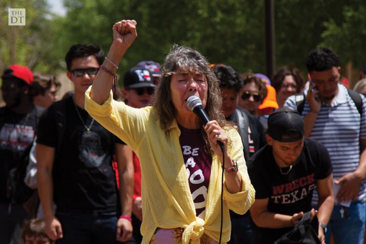 Sister Cindy and Brother Jed visit Tech campus again Multimedia