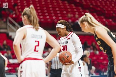 Lady Raiders Fall To Idaho 88 77 Sports Dailytoreador Com