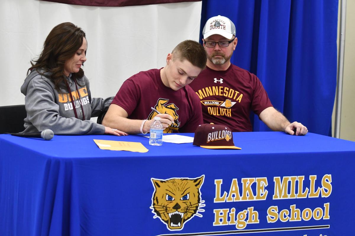 Iverson Picks Minnesota Duluth To Continue Football Career