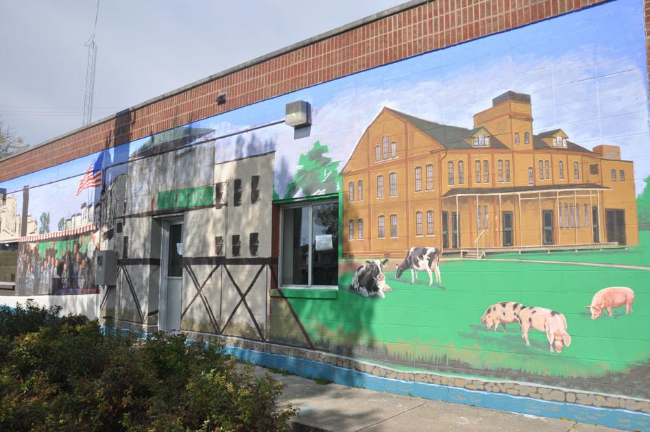 Mural unveiled at Fort's Water Department building - Daily Union