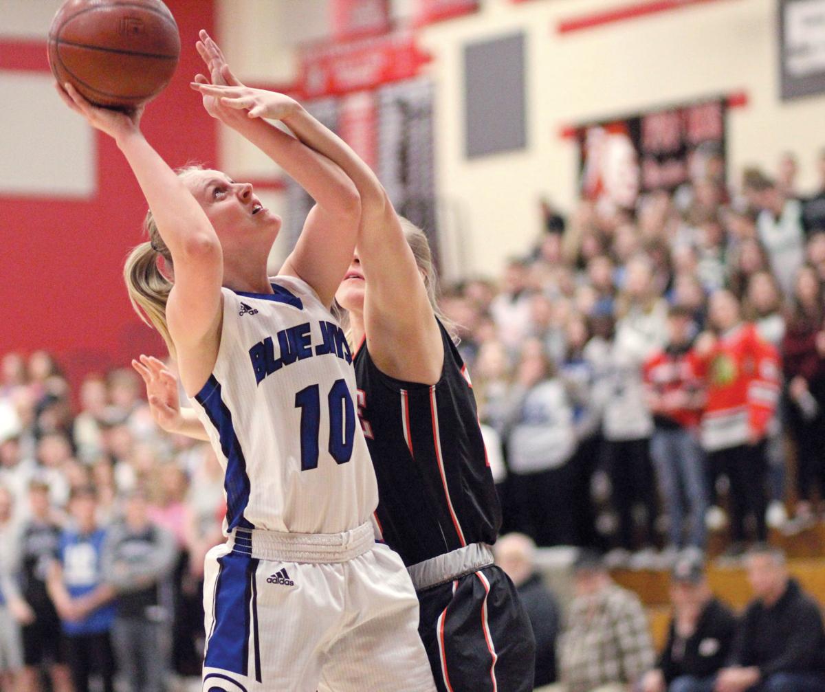 Wiaa D4 Girls Basketball Aquinas Rolls Over Cambridge Sports