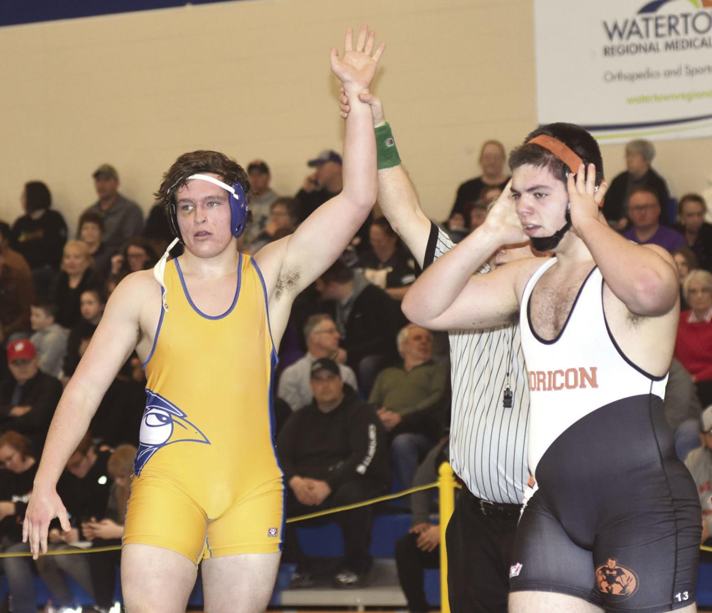 Wiaa D3 Johnson Creek Regional Wollet David Sabala Advance To Sectionals Sports Dailyunion Com