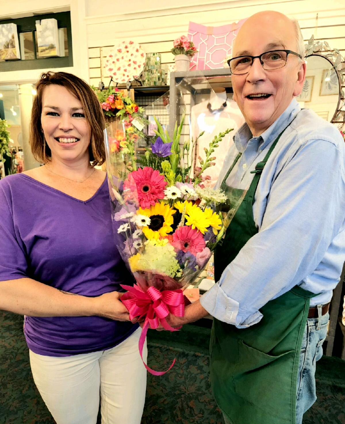 Veteran florist Humphrey passes along business Fort Atkinson