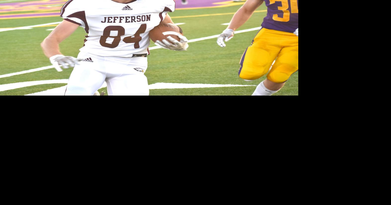 Football Elkhorn uses secondhalf surge to down Jefferson 3412