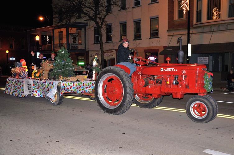 Jefferson's holiday parade returns to downtown News
