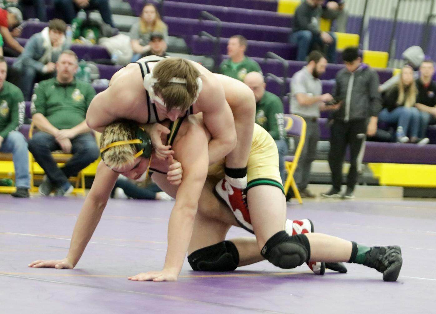 Wiaa D1 Wrestling Sectional Witkins Waltzes Into State Gutoski Takes Long Road Sports Dailyunion Com