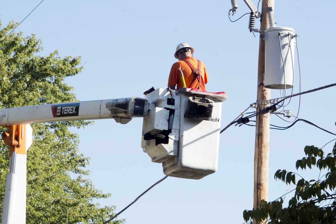 Brief power outage in Whitewater Local Info and Services