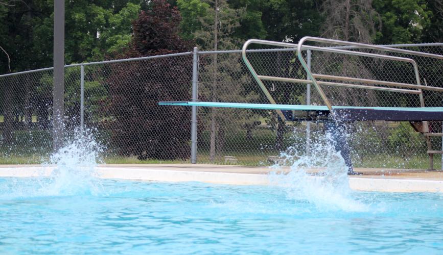 Fort Atkinson elementary students take trip to the Family Aquatic