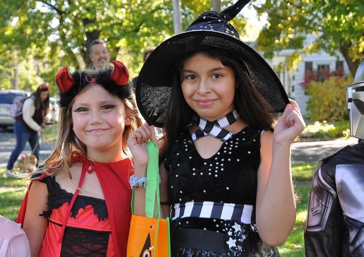 Fort Trick or Treat pictures Fort Atkinson