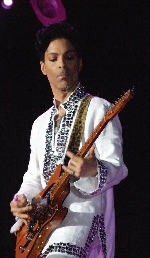 Prince performs