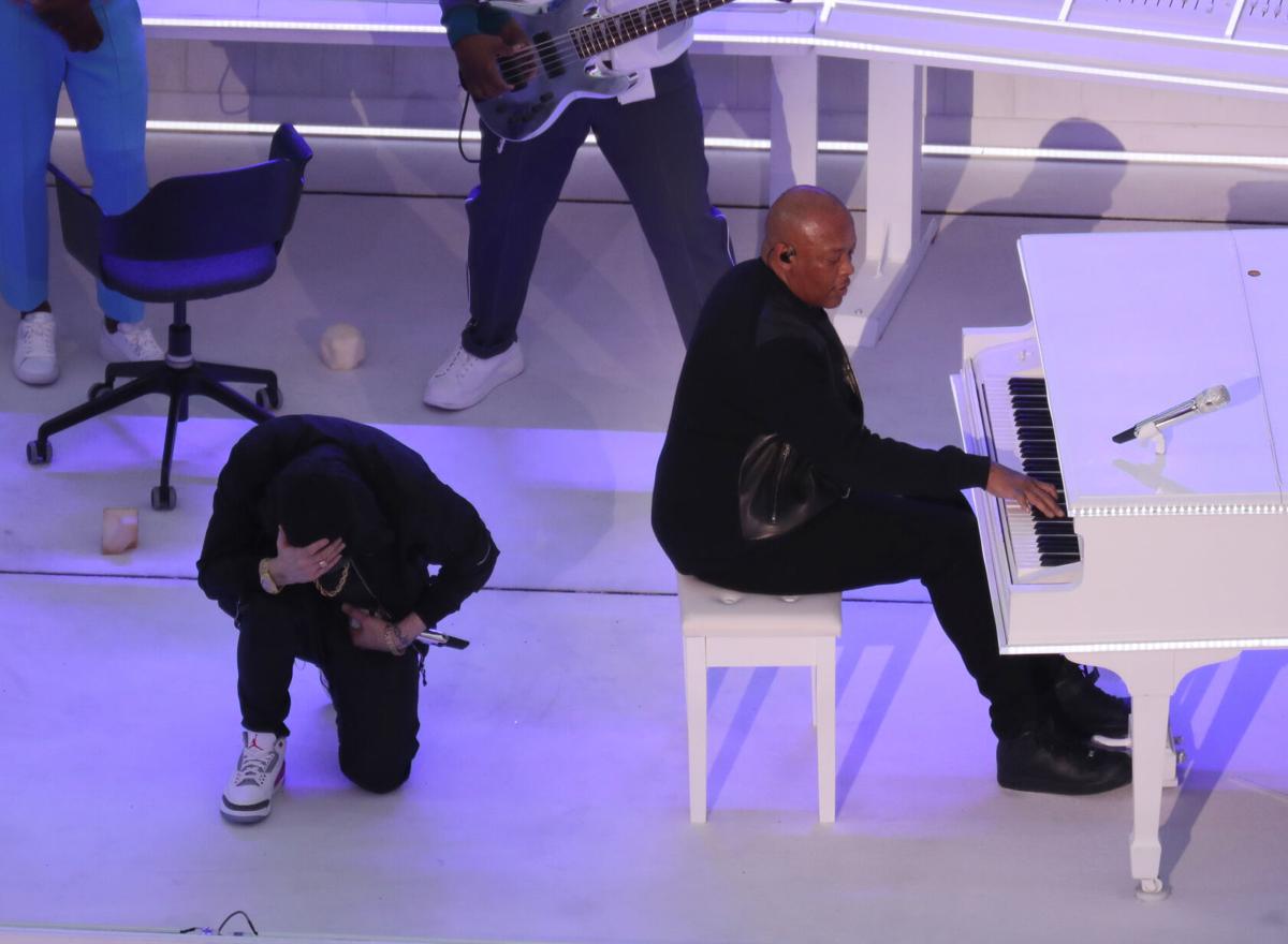 Eminem kneels during Super Bowl LVI halftime show despite reports