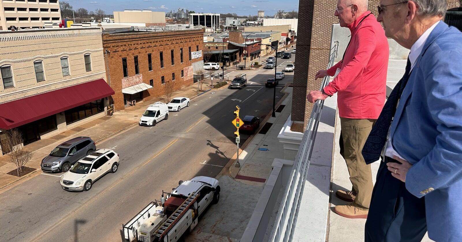 Downtown Decatur parking deck should be complete by May - Vimarsana News